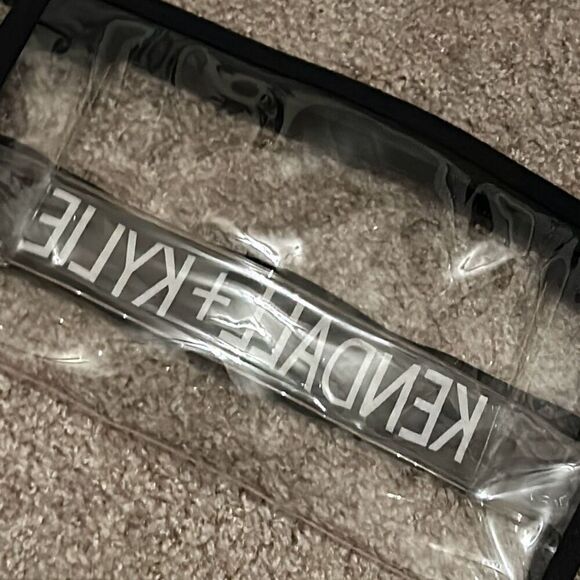 Kendall + Kylie Zip Top Makeup Bag Clear Cosmetic Travel Kardashian Jenner New - Picture 6 of 9